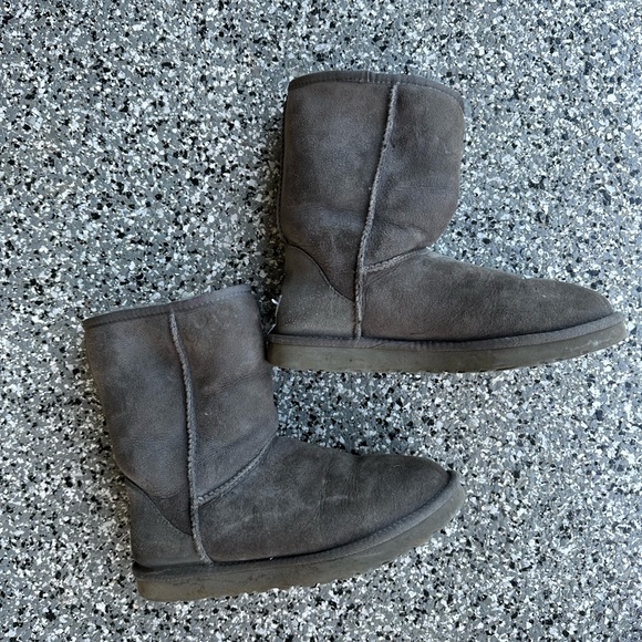 Uggs - Picture 2 of 5